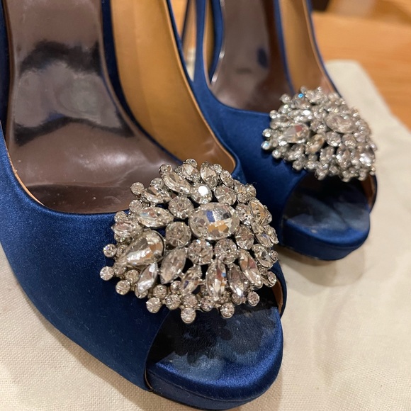 BADGLEY MISCHKA Jeannie Navy Satin platform pumps - Picture 3 of 11